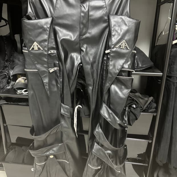 Y2K 스트릿 레더 팬츠 / 와이드 실루엣