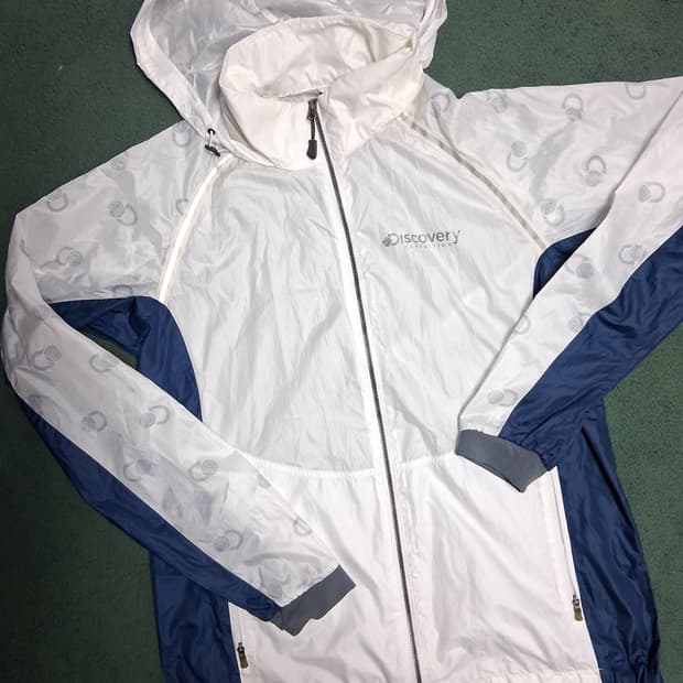 디스커버리 초경량바람막이 100