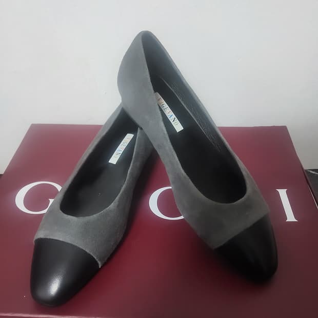 새상품 금강제화 스웨이드 가죽 여성 로퍼 펌프스 여자 240