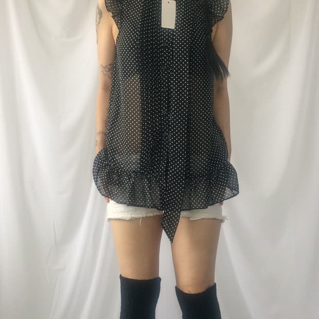 Dot pattern tied blouse