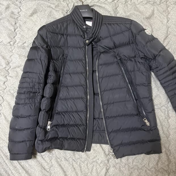 [4] 몽클레어 아미오 패딩 블랙  몽클레어 아미오트