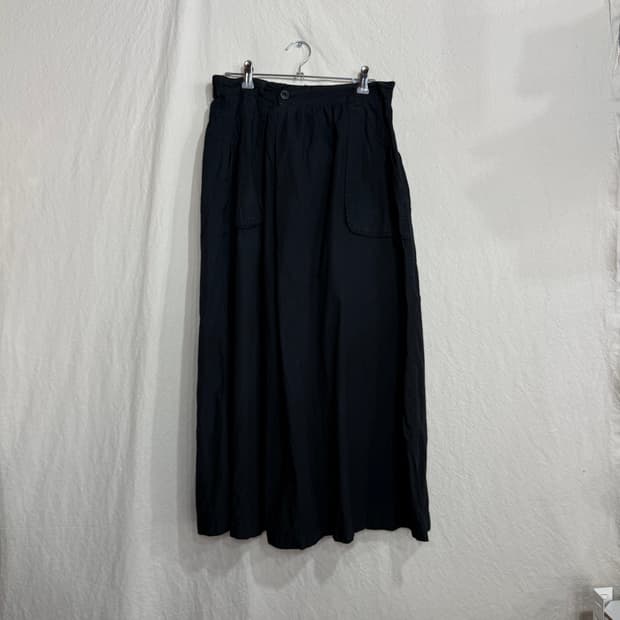 JP 투버튼 반밴딩 롱스커트