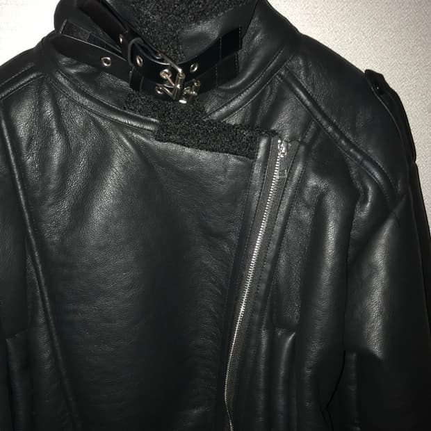 High Neck Short Mustang Black