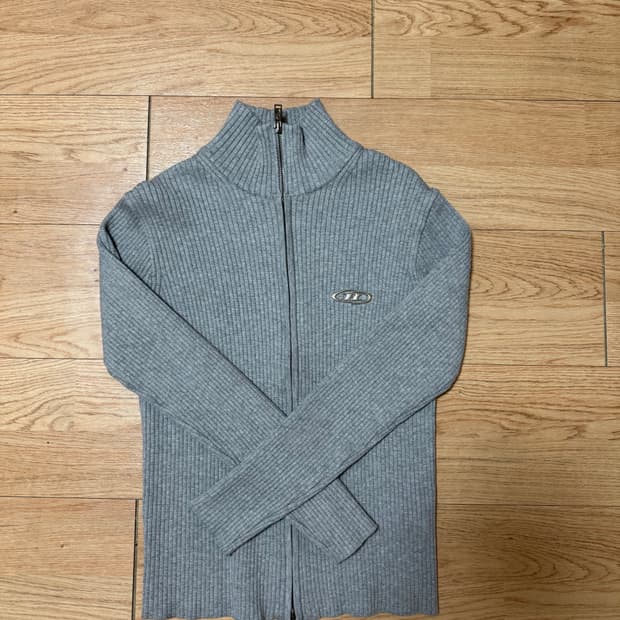 (1 size) 본투윈 한정판 머슬핏 니트집업 그레이