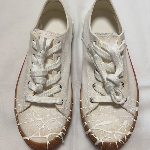 메종 마르지엘라 화이트 스니커즈 39 (250) 판매합니다 !