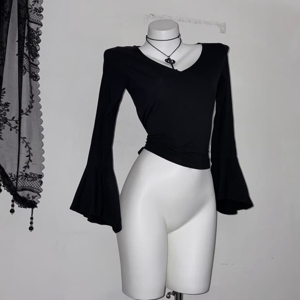 블랙 크롭 리본 탑 시크룩 연말룩 추천 고스 고스펑크