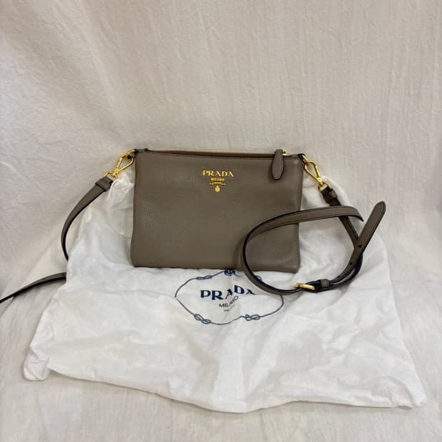 프라다 비텔로 다이노 크로스백 가방