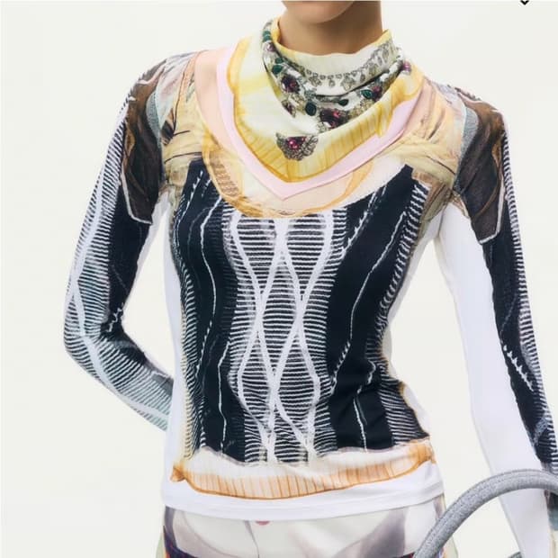 [새상품] H&M x 글렌 마틴스 프린트 탑 S 사이즈