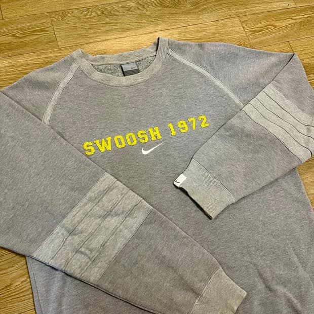 105) 나이키 빈티지 스우시 1972 맨투맨
