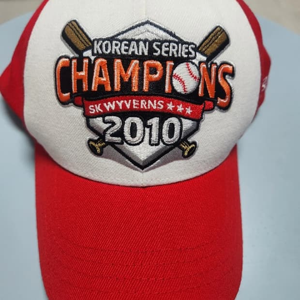 SK 와이번스 2010 우승 모자