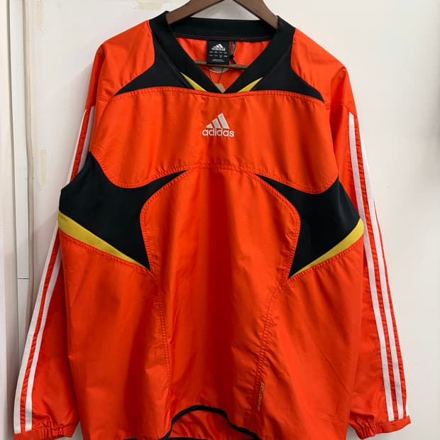 N34. 아디다스 빈티지 웜업