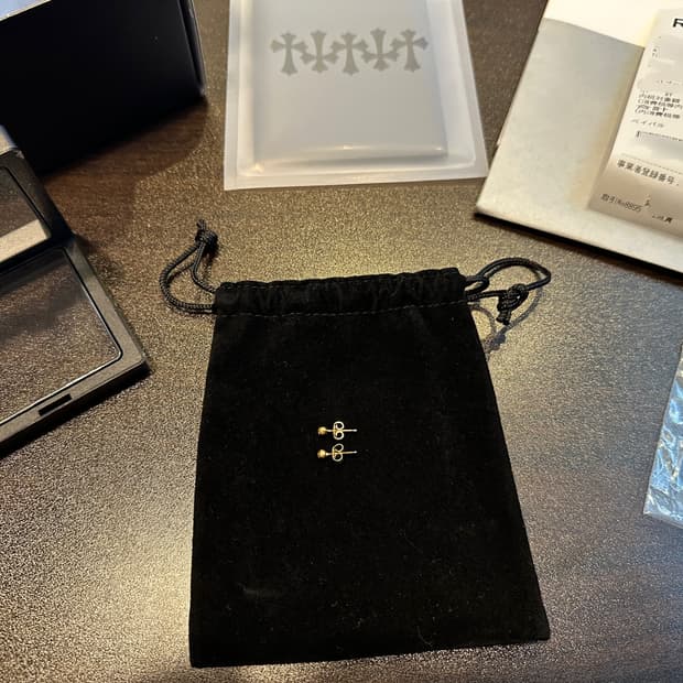 크롬하츠 22k 미니크로스볼 스터드 이어링 (귀걸이)