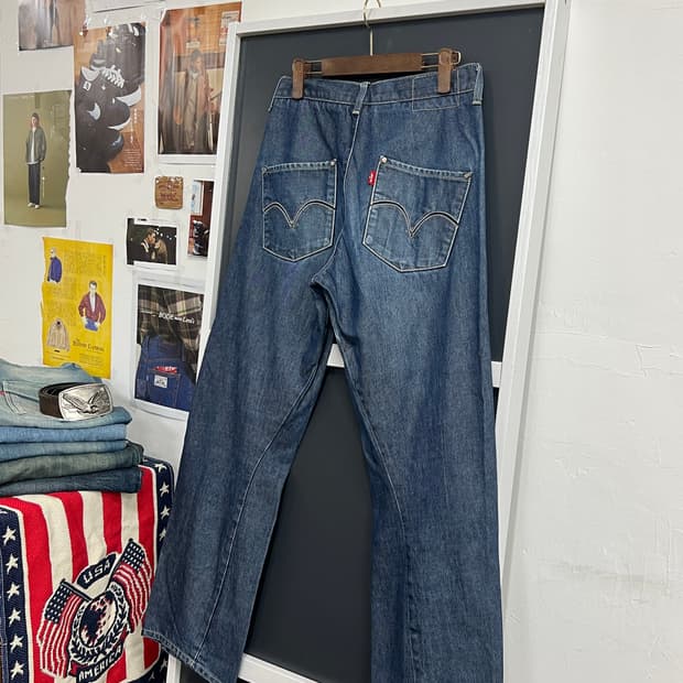 Levis 리바이스 엔지니어드 나팔핏 부츠컷 데님 팬츠