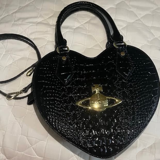 비비안웨스트우드 블랙 하트백 크로커다일