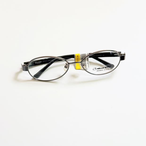 산리오 헬로 키티 슬림 오벌 메탈 프레임 빈티지 안경