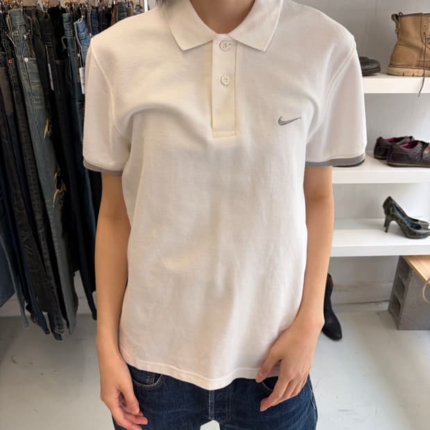 Nike 폴로 셔츠 아이보리 스우시 