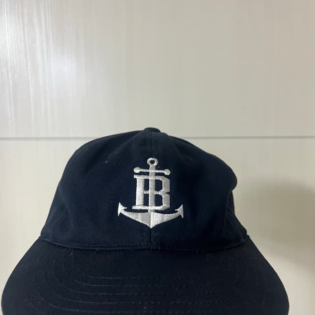 반츠 네이비 베이스볼캡