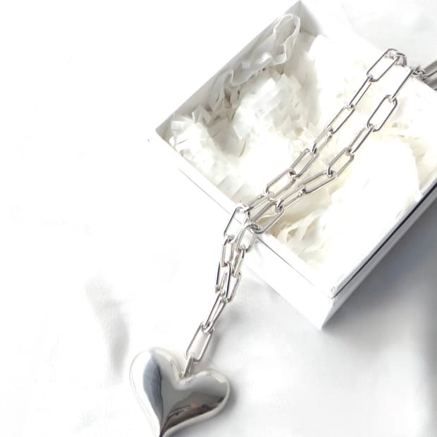 MOUSSY heart chocker necklace / silver