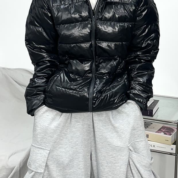 아디다스 블랙 유광 경량패딩 2XL