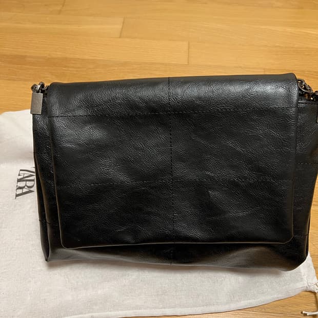 자라 락플랩 숄더백 유나백