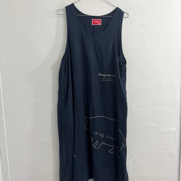drug store’s onepiece