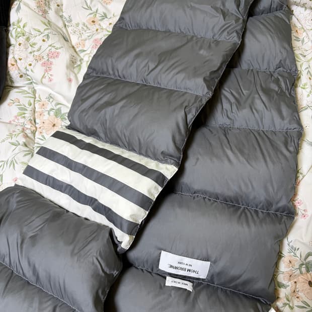 톰브라운 패딩 머플러