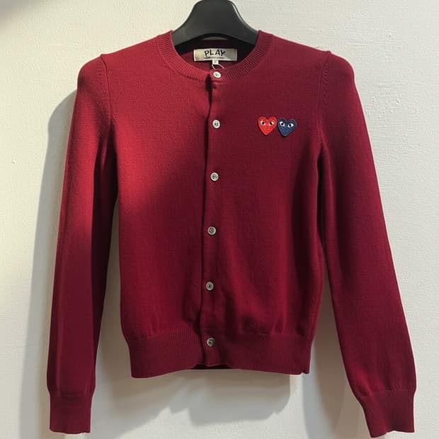 꼼데 가르송 플레이 더블 하트 패치 가디건
