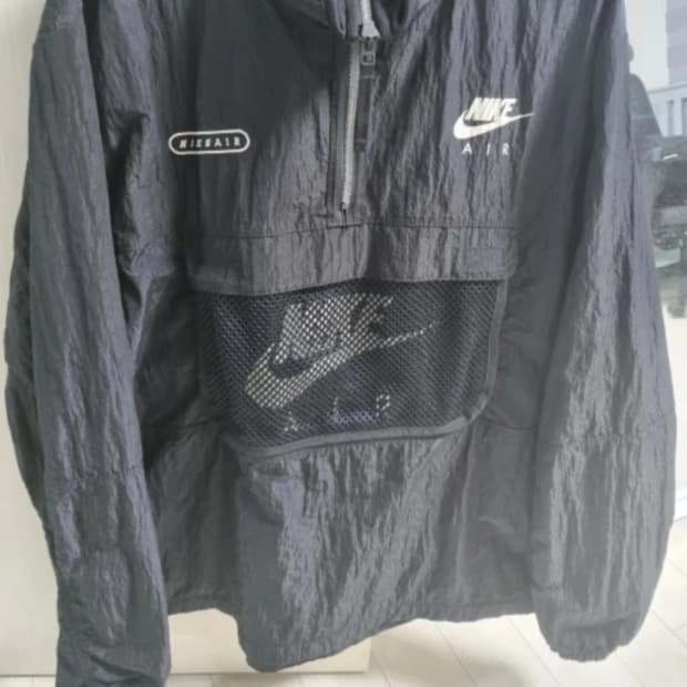 나이키 이노락  바람막이 L사이즈