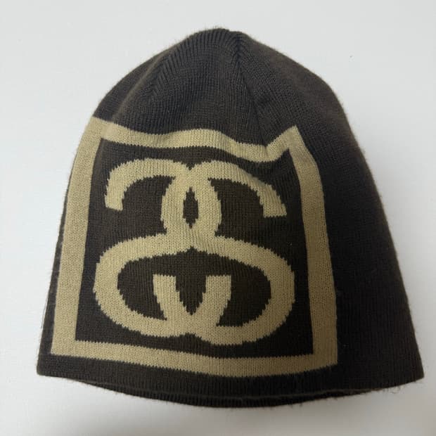 스투시 ss 스컬캡 비니 브라운