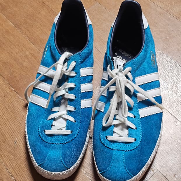 아디다스 가젤 블루 스웨이드 운동화 240