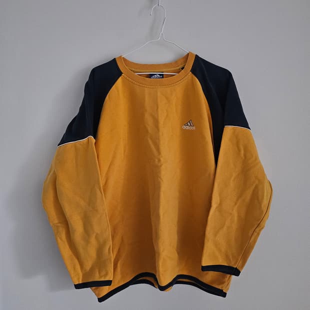 올드 아디다스 스웻셔츠
