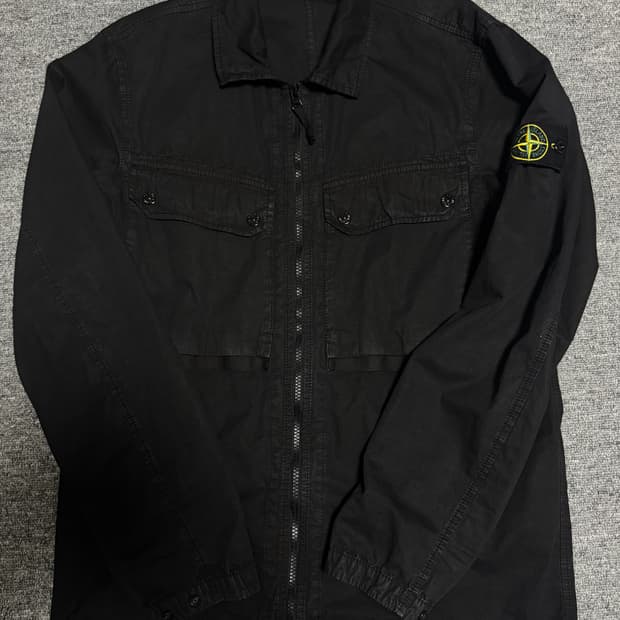 스톤 아일랜드 102WN 브러쉬드 오가닉 코튼 오버셔츠 블랙 - 23FW