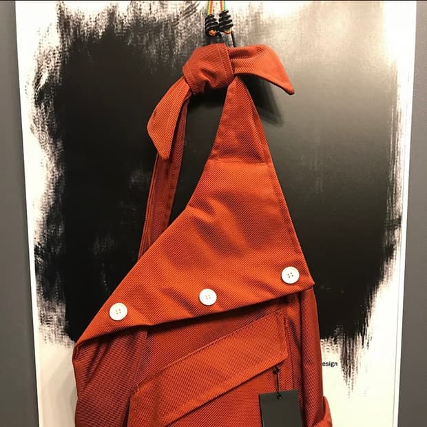 라프시몬스x이스트팩 슬링백 레드