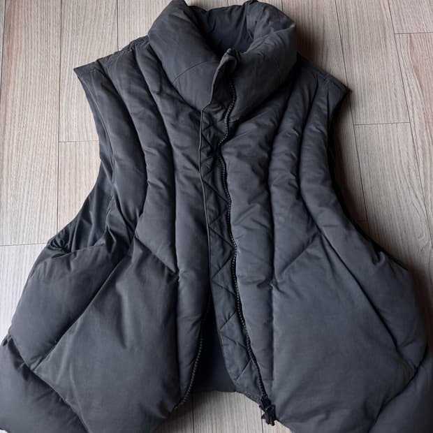 Hyein seo padded vest grey