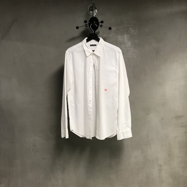 아크네 스튜디오 화이트 셔츠 L