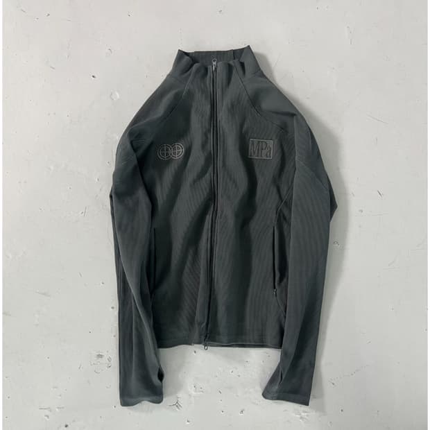 MPa RIBBED ZIP JACKET (CHARCOAL) (급처)