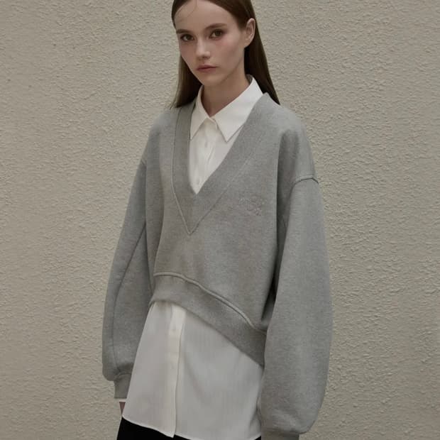 노머 브이넥 스웻셔츠 그레이