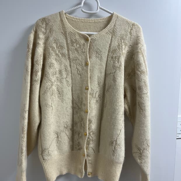 아이보리 가디건