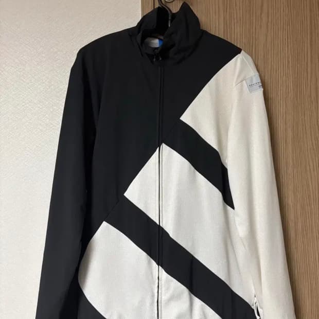 아디다스 EQT BOLD 트랙탑 M (화이트/블랙)