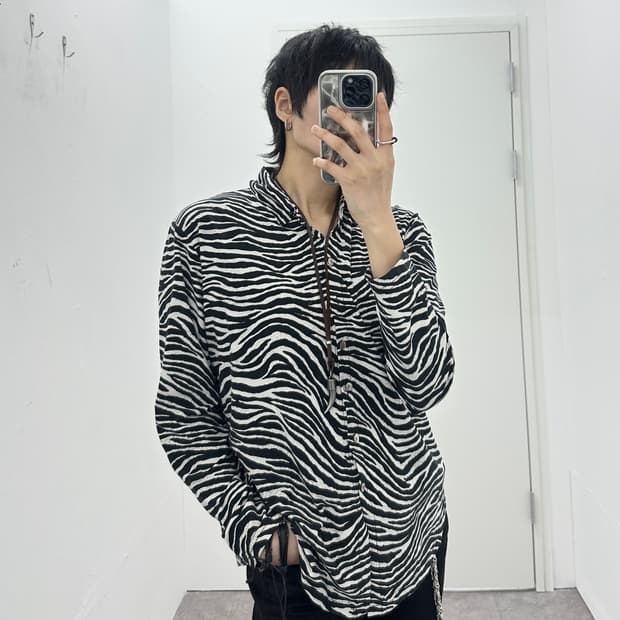 NONE vintage zebra pattern shirts