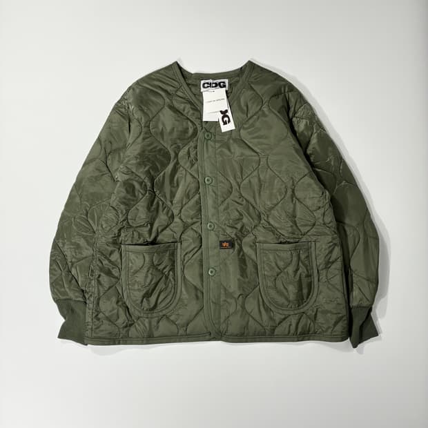 CDG 꼼데가르송 X 알파 인더스트리 라이너 자켓 올리브 XL사이즈