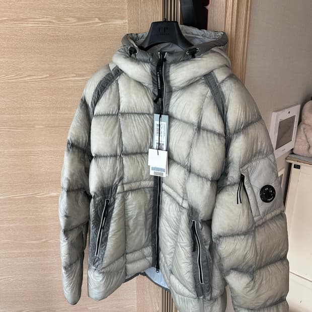 CP컴퍼니 디디쉘 코리아 익스클루시브 2XL 새상품 dd쉘