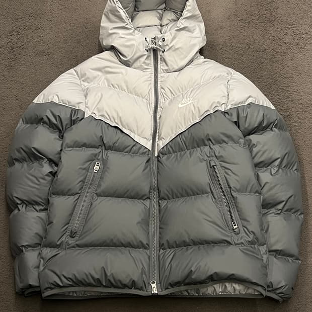 나이키 스톰핏 윈드 다운 패딩 처분 
