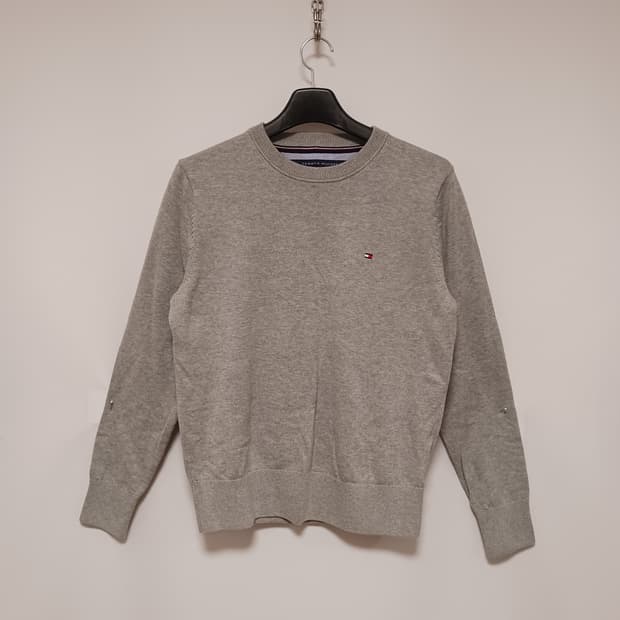 타미힐피거 자수로고 긴팔니트