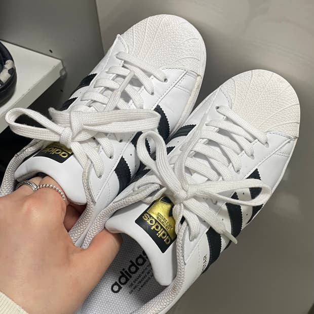 아디다스 슈퍼스타 화이트 블랙 (255)