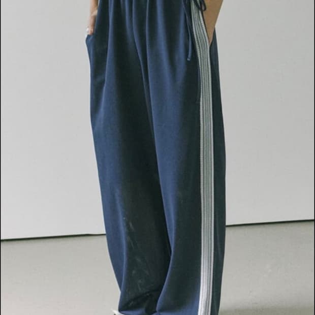 호쿠스포쿠스 Air mesh track pants navy
