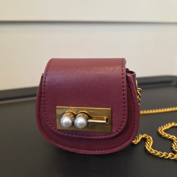 카밀라 앤  코랄리 미니 미니 체인백 버건디