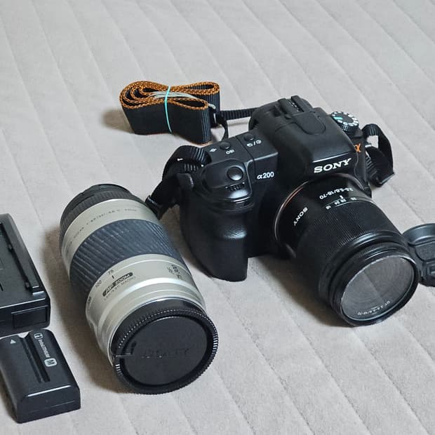 소니 알파 A200 DSLR 카메라 2렌즈 세트