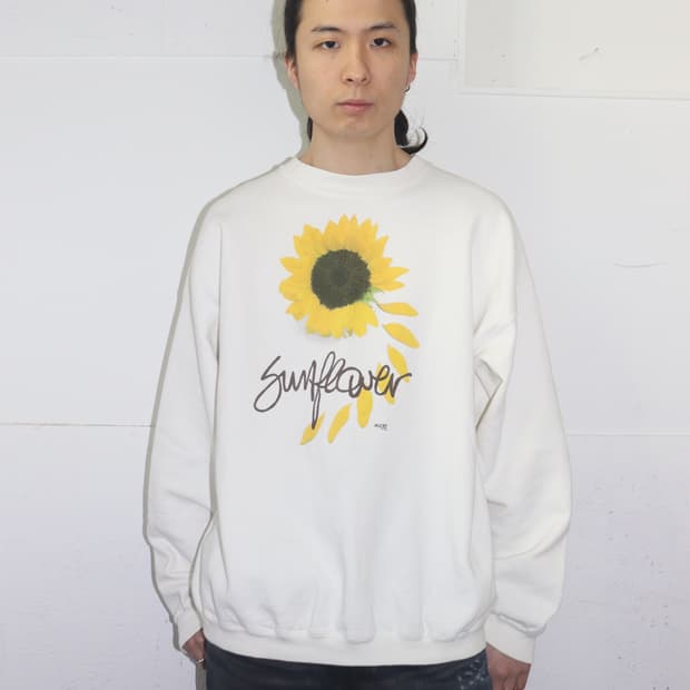 메이즈 90s 선플라워 프린트 스웻셔츠