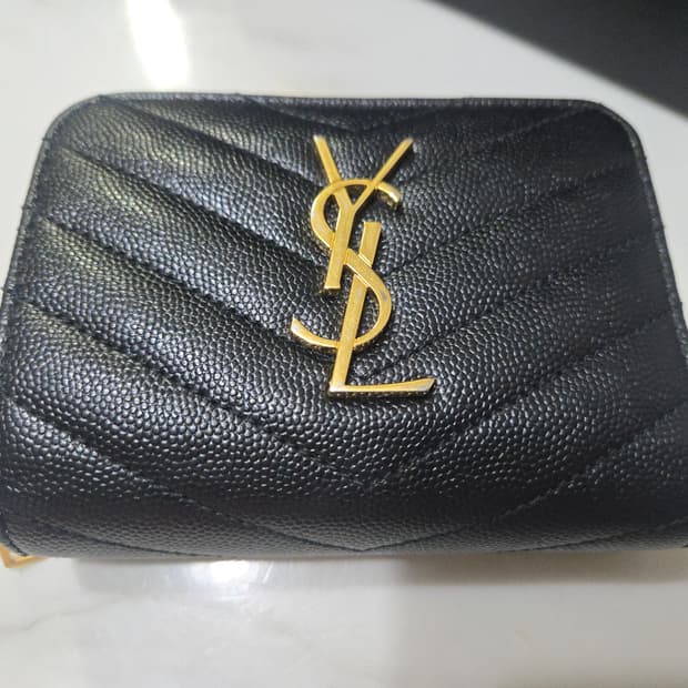 입생로랑 금장로고 반지갑